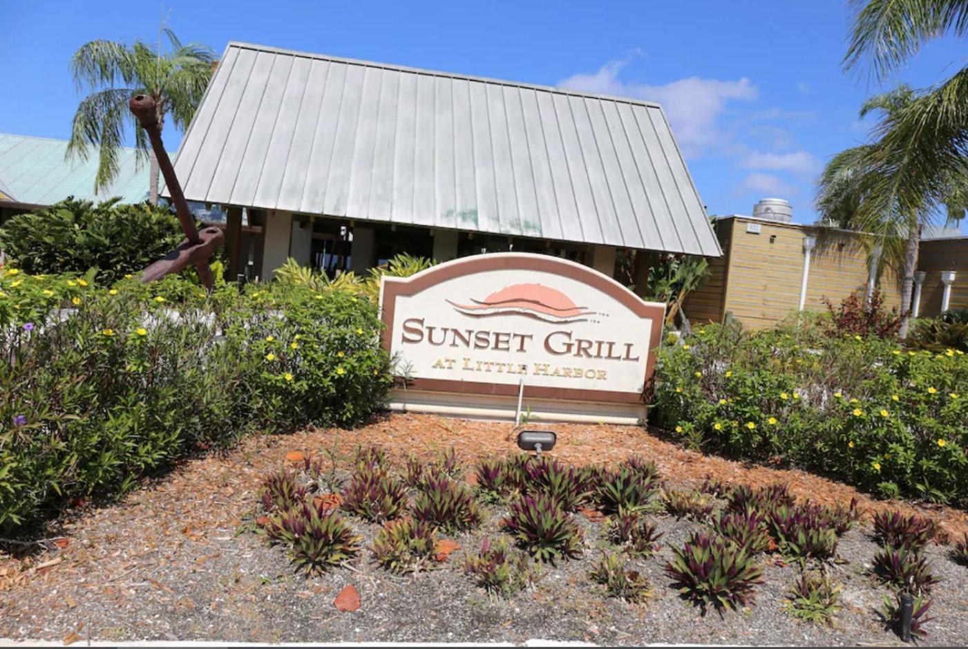 Beautiful New Luxury Townhome With Private Beach And Swimming Pools Ruskin Exterior foto