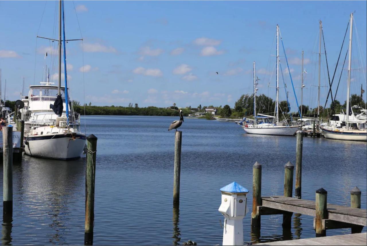 Beautiful New Luxury Townhome With Private Beach And Swimming Pools Ruskin Exterior foto